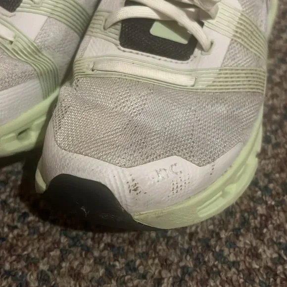 On Running On Cloudgo Frost Hay White Green Shoes size 6.5 - Picture 4 of 10